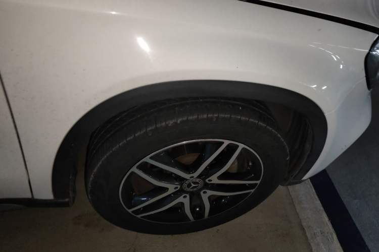 Used Mercedes-Benz GLA 2017 GLA 200 Fashion Model Right Front Wheel Hub