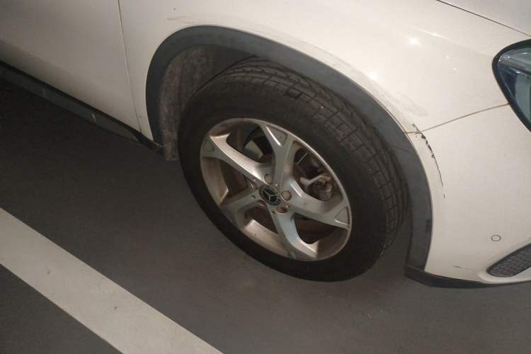 Used Mercedes-Benz GLA 2017 GLA 200 Sport Edition Right Front Wheel Hub