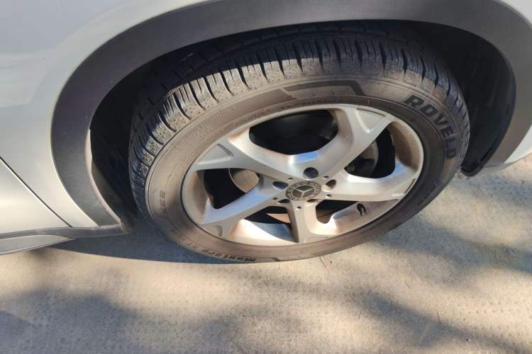Used Mercedes-Benz GLA 2017 GLA 200 Sport Edition Right Front Wheel Hub