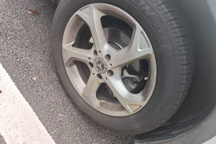 Used Mercedes-Benz GLA 2017 GLA 200 Sport Edition Right Front Wheel Hub