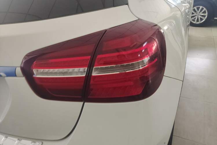 Used Mercedes-Benz GLA 2017 GLA 200 Fashion Model Right Rear Taillight