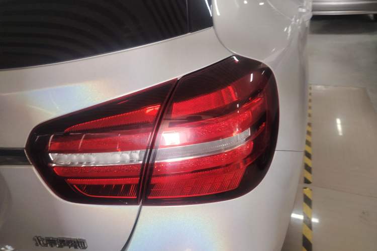 Used Mercedes-Benz GLA 2017 GLA 200 Fashion Model Right Rear Taillight