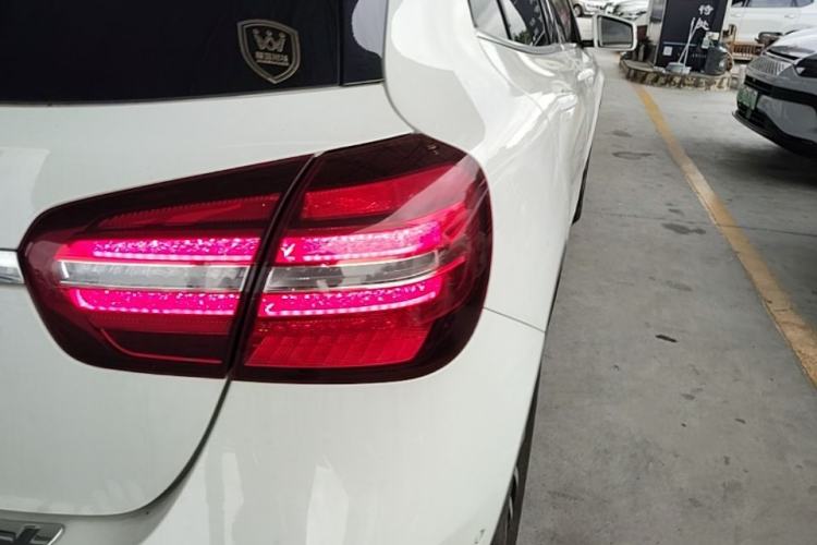 Used Mercedes-Benz GLA 2017 GLA 200 Fashion Model Right Rear Taillight