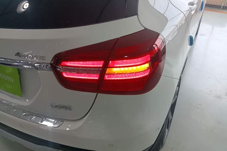 Used Mercedes-Benz GLA 2017 GLA 220 4MATIC Fashion Model Right Rear Taillight