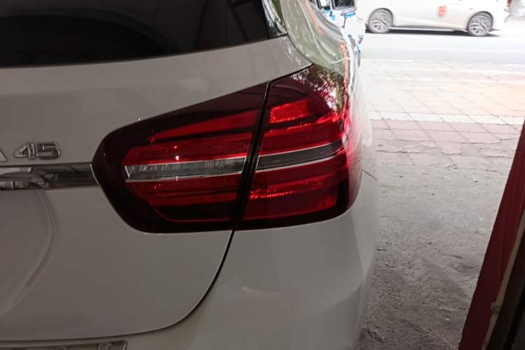 Used Mercedes-Benz GLA 2017 GLA 200 Fashion Model Right Rear Taillight