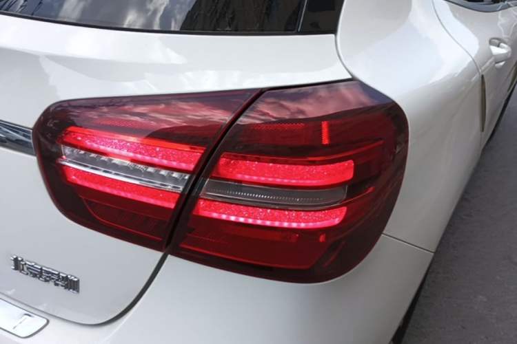 Used Mercedes-Benz GLA 2017 GLA 200 Fashion Model Right Rear Taillight