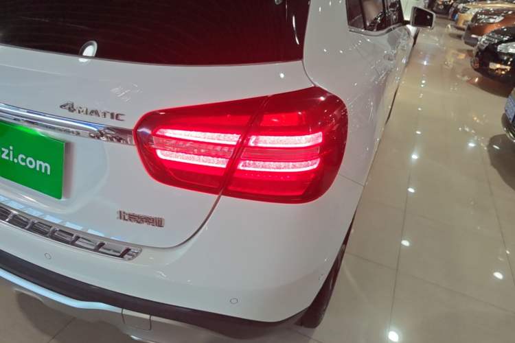 Used Mercedes-Benz GLA 2017 GLA 220 4MATIC Fashion Model Right Rear Taillight
