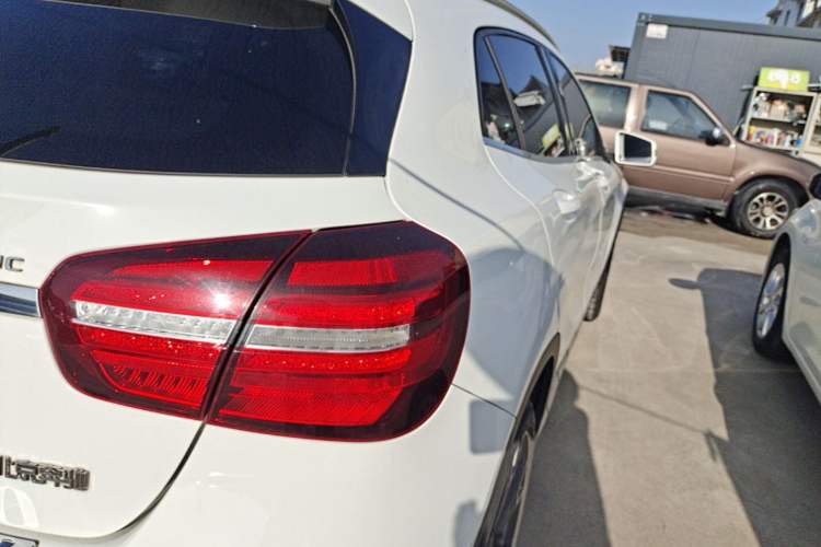 Used Mercedes-Benz GLA 2017 GLA 220 4MATIC Fashion Model Right Rear Taillight