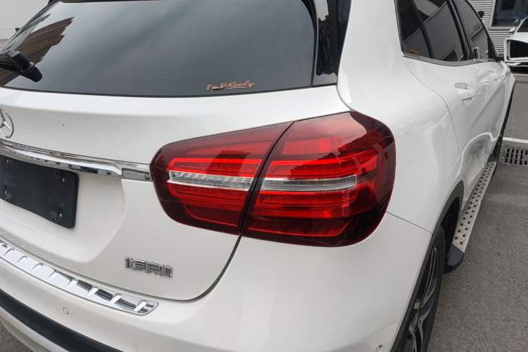 Used Mercedes-Benz GLA 2017 GLA 200 Fashion Model Right Rear Taillight