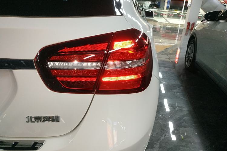 Used Mercedes-Benz GLA 2017 GLA 200 Fashion Model Right Rear Taillight