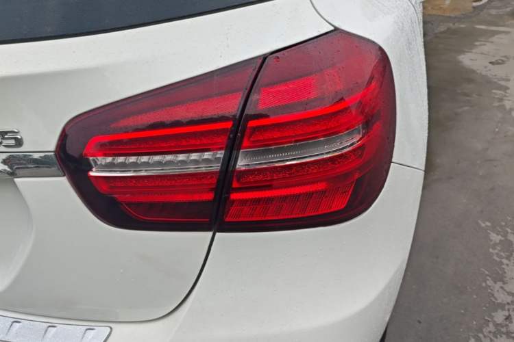 Used Mercedes-Benz GLA 2017 GLA 200 Fashion Model Right Rear Taillight