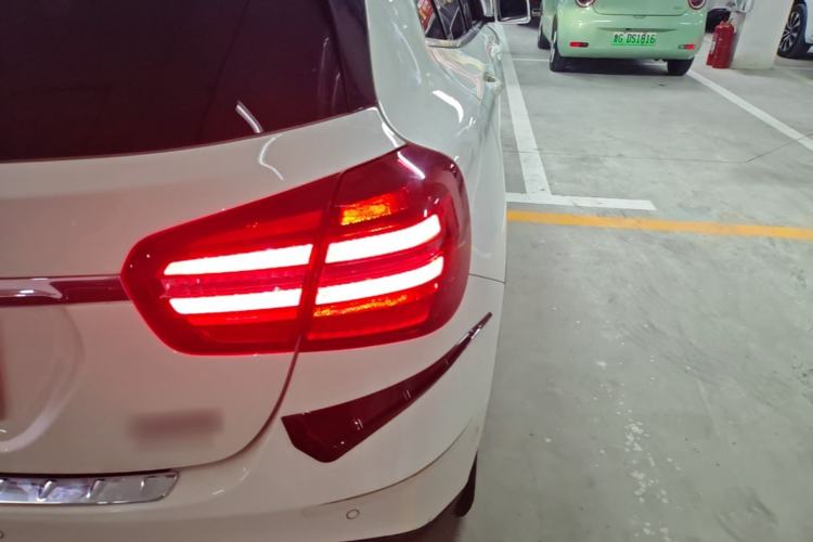 Used Mercedes-Benz GLA 2017 GLA 200 Fashion Model Right Rear Taillight