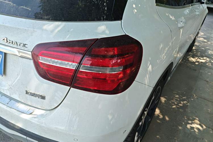 Used Mercedes-Benz GLA 2017 GLA 220 4MATIC Fashion Model Right Rear Taillight