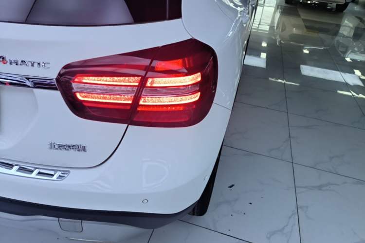 Used Mercedes-Benz GLA 2017 GLA 220 4MATIC Fashion Model Right Rear Taillight