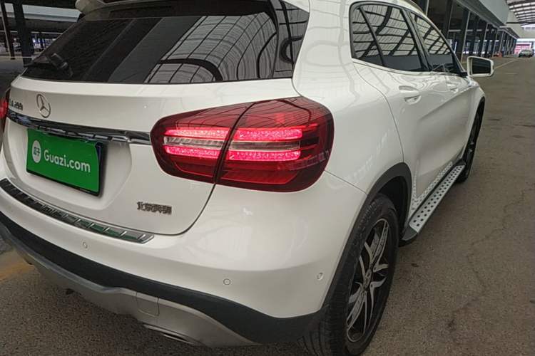 Used Mercedes-Benz GLA 2017 GLA 200 Fashion Model Right Rear Taillight