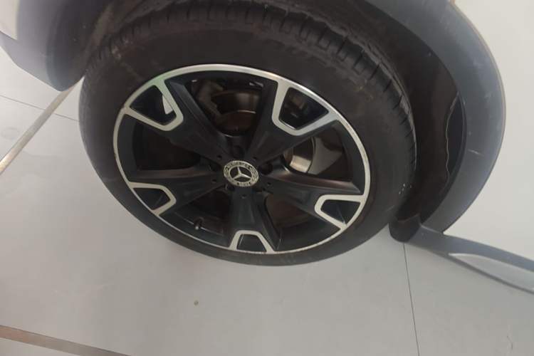 Used Mercedes-Benz GLA 2017 GLA 220 4MATIC Fashion Model Right Rear Wheel Hub