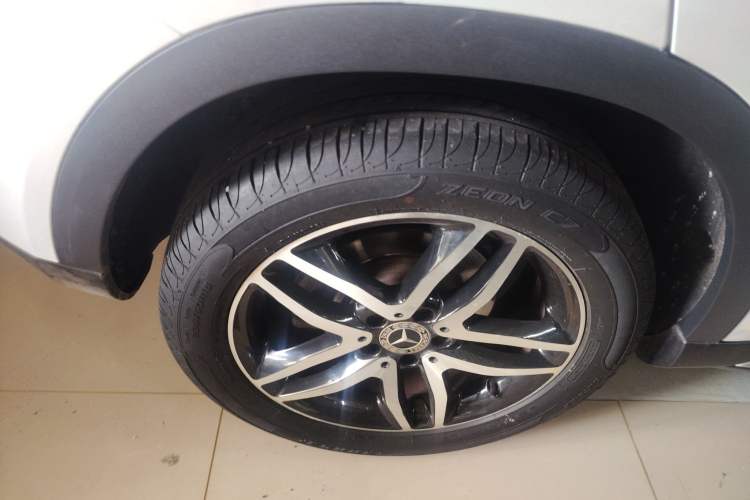 Used Mercedes-Benz GLA 2017 GLA 200 Fashion Model Right Rear Wheel Hub