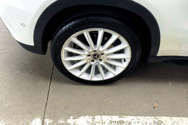 Used Mercedes-Benz GLA 2017 GLA 200 Fashion Model Right Rear Wheel Hub
