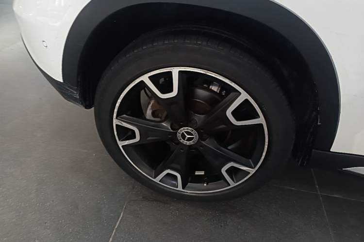 Used Mercedes-Benz GLA 2017 GLA 220 4MATIC Fashion Model Right Rear Wheel Hub