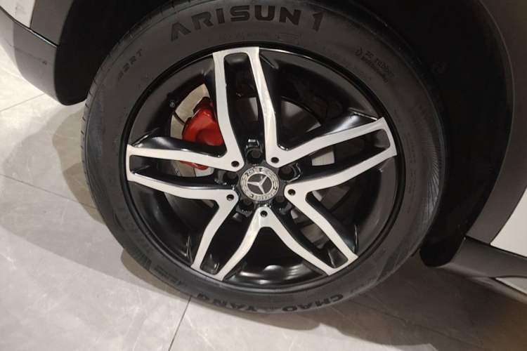 Used Mercedes-Benz GLA 2017 GLA 200 Fashion Model Right Rear Wheel Hub