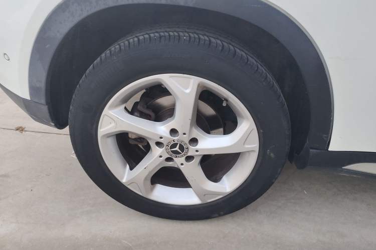 Used Mercedes-Benz GLA 2017 GLA 200 Sport Edition Right Rear Wheel Hub
