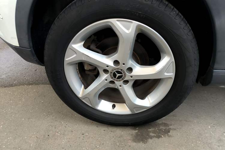 Used Mercedes-Benz GLA 2017 GLA 200 Sport Edition Right Rear Wheel Hub