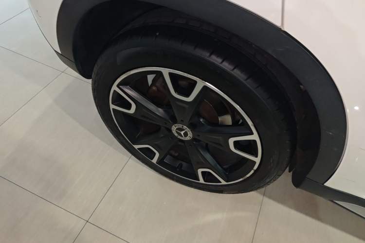 Used Mercedes-Benz GLA 2017 GLA 220 4MATIC Fashion Model Right Rear Wheel Hub