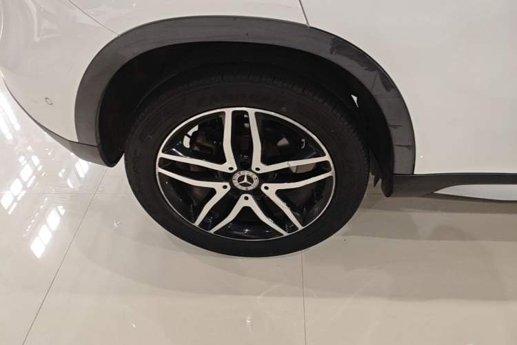 Used Mercedes-Benz GLA 2017 GLA 200 Fashion Model Right Rear Wheel Hub