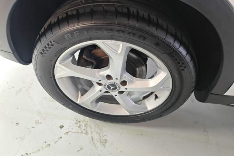 Used Mercedes-Benz GLA 2017 GLA 200 Sport Edition Right Rear Wheel Hub