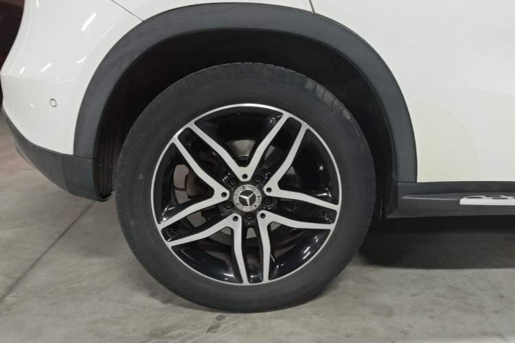 Used Mercedes-Benz GLA 2017 GLA 200 Fashion Model Right Rear Wheel Hub