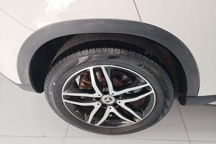 Used Mercedes-Benz GLA 2017 GLA 200 Fashion Model Right Rear Wheel Hub