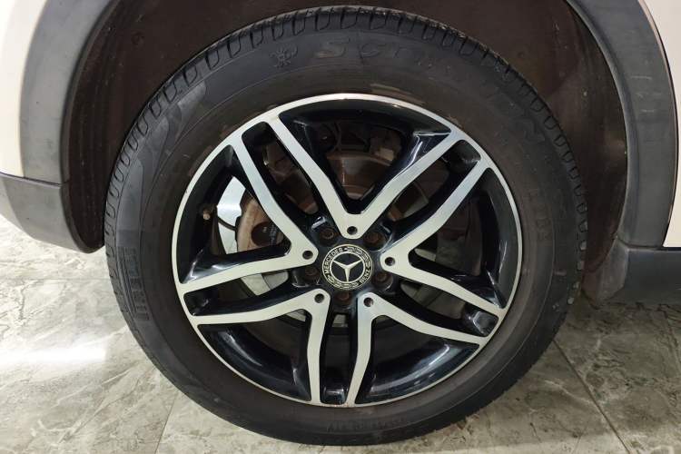 Used Mercedes-Benz GLA 2017 GLA 200 Fashion Model Right Rear Wheel Hub