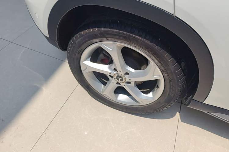 Used Mercedes-Benz GLA 2017 GLA 200 Sport Edition Right Rear Wheel Hub