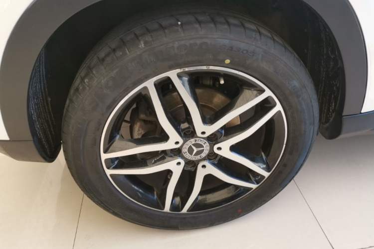 Used Mercedes-Benz GLA 2017 GLA 200 Fashion Model Right Rear Wheel Hub
