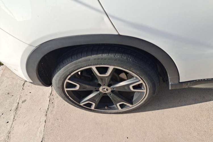 Used Mercedes-Benz GLA 2017 GLA 220 4MATIC Fashion Model Right Rear Wheel Hub