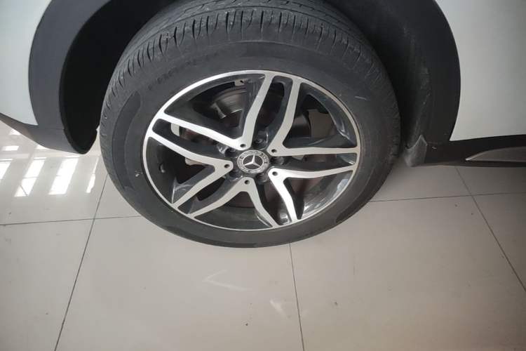 Used Mercedes-Benz GLA 2017 GLA 200 Fashion Model Right Rear Wheel Hub