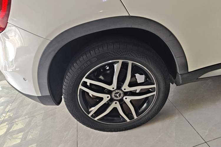 Used Mercedes-Benz GLA 2017 GLA 200 Fashion Model Right Rear Wheel Hub