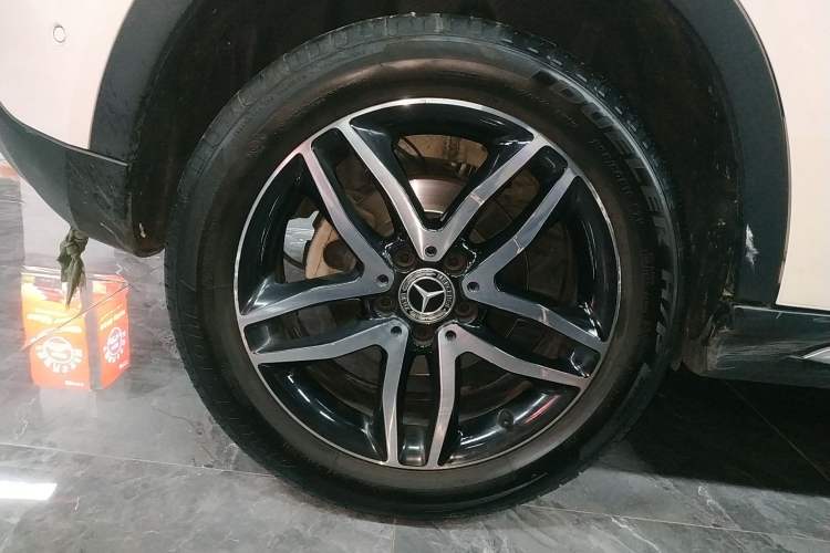 Used Mercedes-Benz GLA 2017 GLA 200 Fashion Model Right Rear Wheel Hub