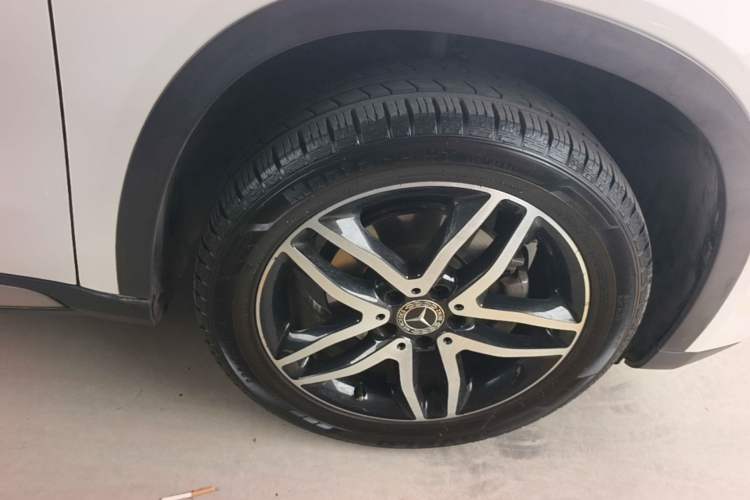 Used Mercedes-Benz GLA 2017 GLA 200 Fashion Model Right Rear Wheel Hub