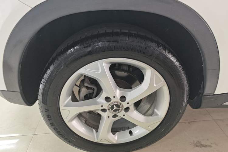 Used Mercedes-Benz GLA 2017 GLA 200 Sport Edition Right Rear Wheel Hub