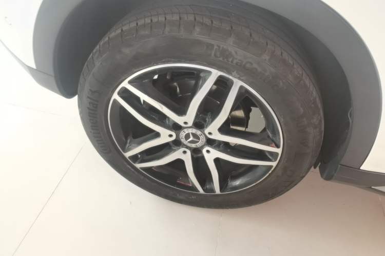 Used Mercedes-Benz GLA 2017 GLA 200 Fashion Model Right Rear Wheel Hub