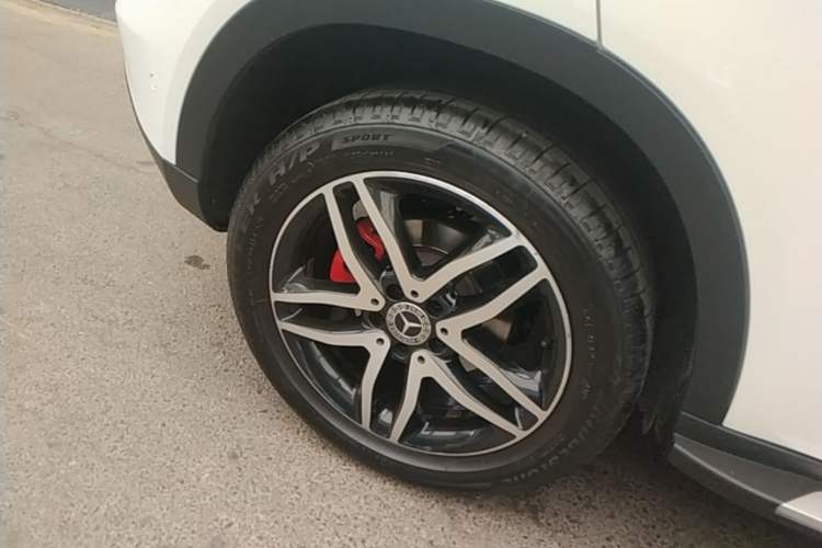 Used Mercedes-Benz GLA 2017 GLA 200 Fashion Model Right Rear Wheel Hub