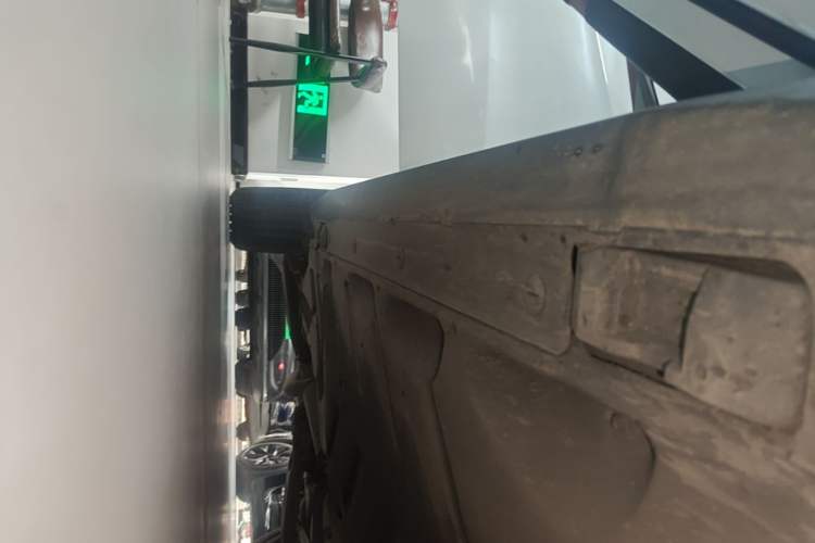 Used Mercedes-Benz GLA 2017 GLA 220 4MATIC Fashion Model Right Side Sill