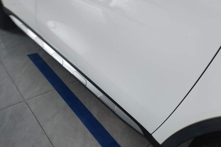 Used Mercedes-Benz GLA 2017 GLA 200 Sport Edition Right Side Sill