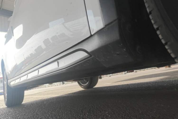 Used Mercedes-Benz GLA 2017 GLA 200 Sport Edition Right Side Sill