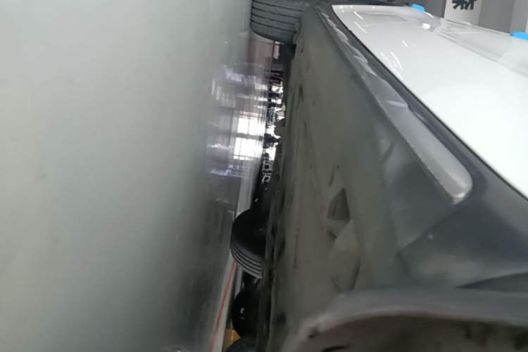 Used Mercedes-Benz GLA 2017 GLA 220 4MATIC Fashion Model Right Side Sill