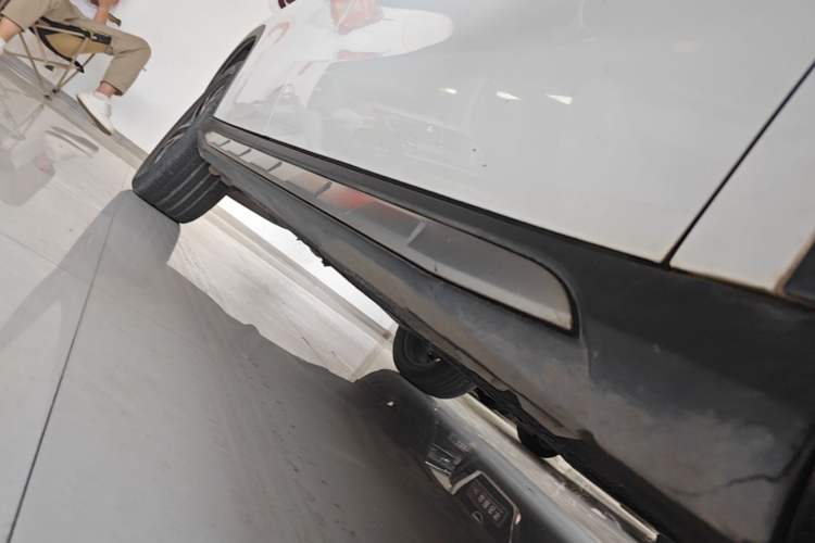 Used Mercedes-Benz GLA 2017 GLA 200 Fashion Model Right Side Sill