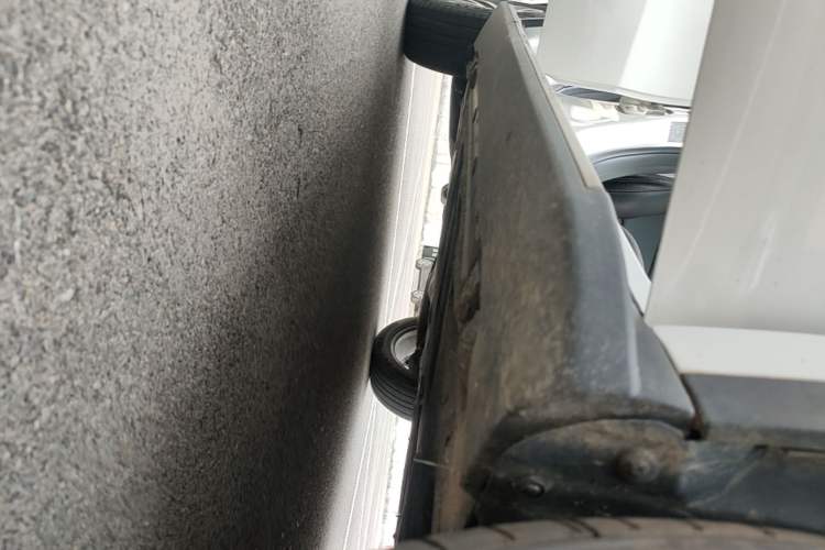 Used Mercedes-Benz GLA 2017 GLA 200 Fashion Model Right Side Sill