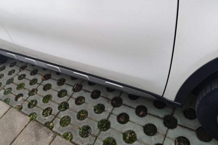 Used Mercedes-Benz GLA 2017 GLA 200 Fashion Model Right Side Sill