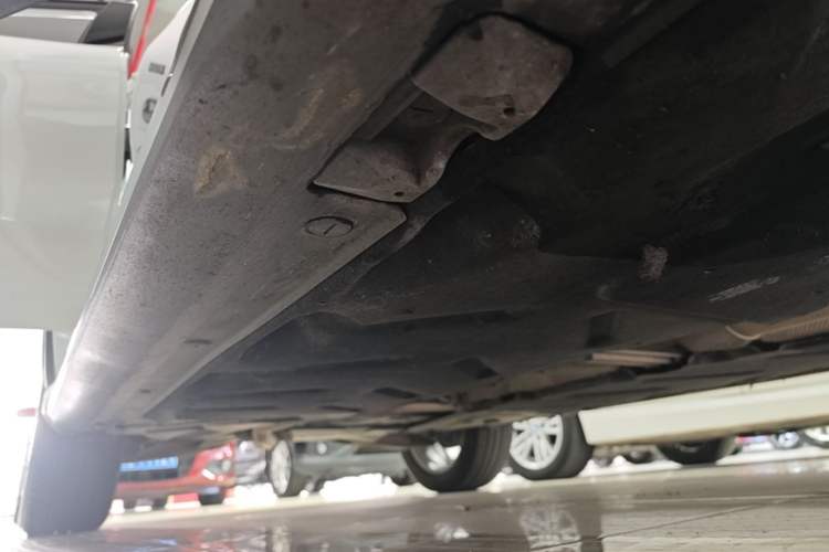Used Mercedes-Benz GLA 2017 GLA 200 Sport Edition Right Side Sill